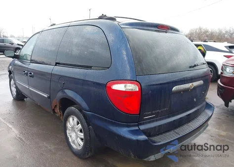 2005 Chrysler Town & Country Touring from USA, damaged, VIN 2C4GP54L85R563189